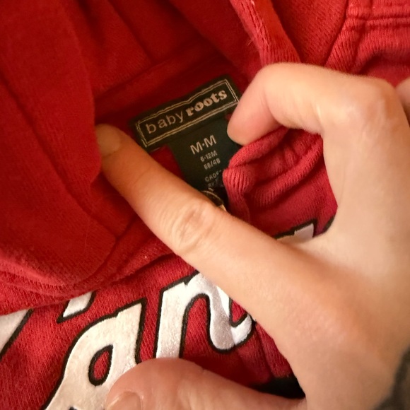 Roots sweaters bundle - Picture 2 of 2